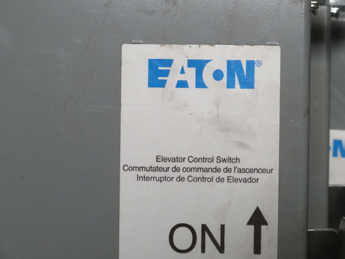 EATON ES2T1R1GF1B Disconnect Switch, 3-Pole, 60A, 600V Max, Fusible, Shunt Trip, NEMA 1, Class J - DISCONNECT SWITCHES