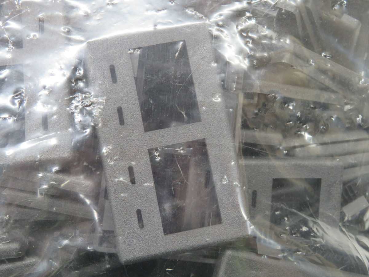 LOT OF 600 COMMSCOPE 2-557854-3 6005247652 TERMINAL BLOCK T267011 - ELECTRICAL PLUGS
