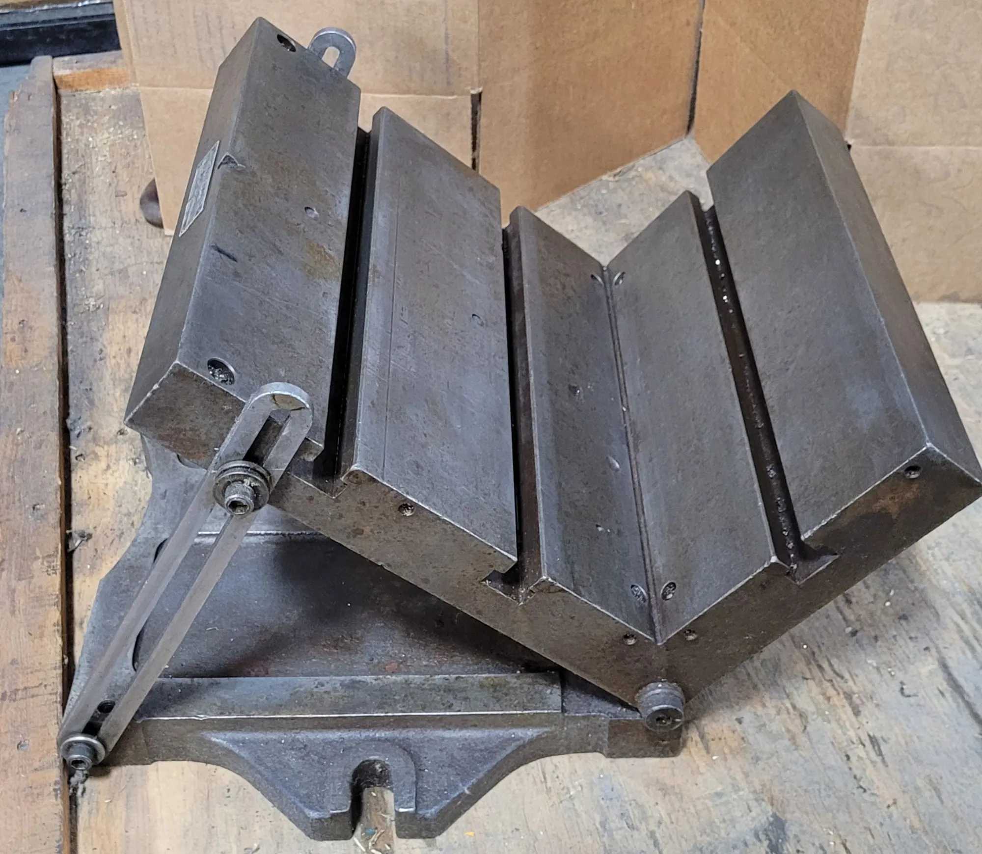 BRIDGEPORT TRI-SINE TABLE TITLED ANGLE PLATE - MACHINE TOOLING