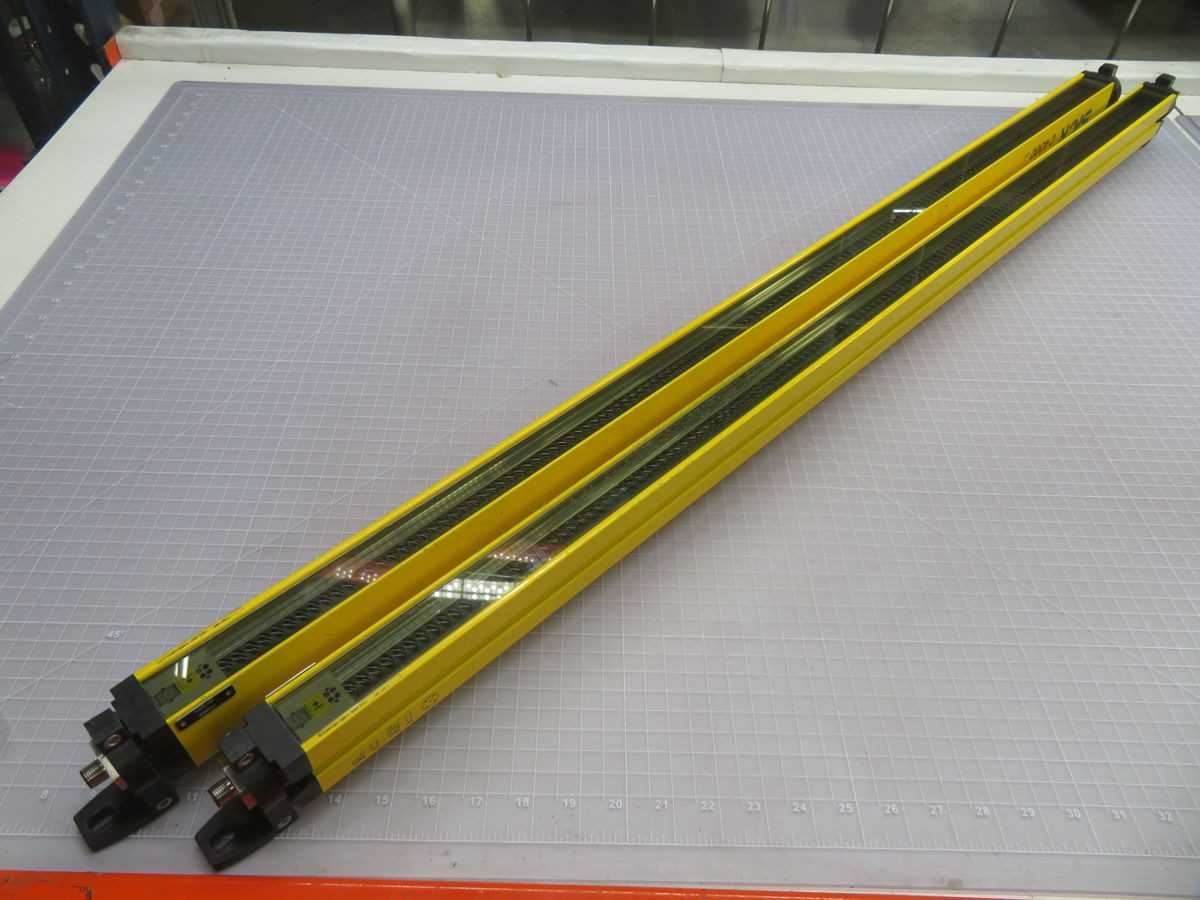 LOT OF 2 SICK C40S-1001AA310 C40E-1001AN310 SAFETY LIGHT CURTAIN T266531 - SENSORS