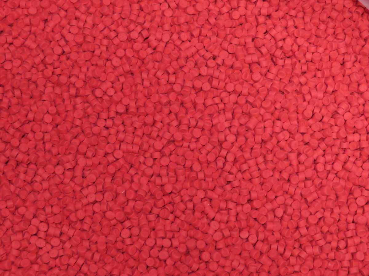 Lot Of 500 Lbs RTP 2136250-1 Red Thermoplastic T266894 - TEMPERATURE CONTROL COMPONENTS Lot Of 500 Lbs RTP 2136250-1 Red Thermoplastic T266894 - TEMPERATURE CONTROL COMPONENTS