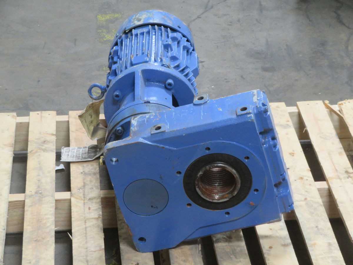 Sumitomo PA166516 EHYJMS3-B6120Y-Y1-21 Gear With 2.2 kW Siemens Motor T262617 - MOTOR & GEARBOX ASSEMBLY