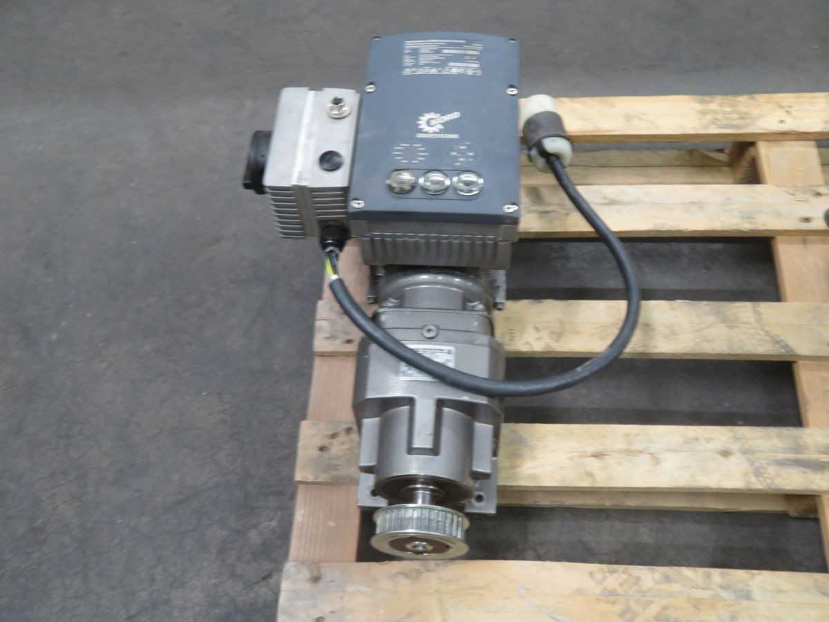 NORD SK 205E-750-340-A GEAR MOTOR, 0.75 KW POWER, 380-480 V INPUT, 2.3 A OUTPUT, 400 HZ FREQ - MOTOR & GEARBOX ASSEMBLY