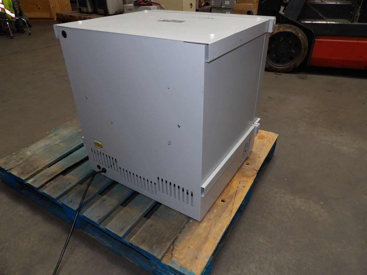 Fisher Scientific 625G Isotemp Oven - Reliable Temperature Control for Lab Use - LAB & SCIENTIFIC