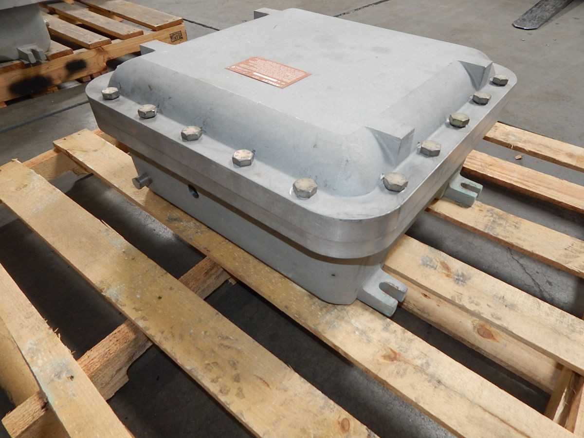 ADALET XJF 162406 ENCLOSURE, 406 MM HEIGHT, 610 MM WIDTH, 152 MM DEPTH, NEMA 7CD, 9EFG, IP66 - ELECTRICAL ENCLOSURES