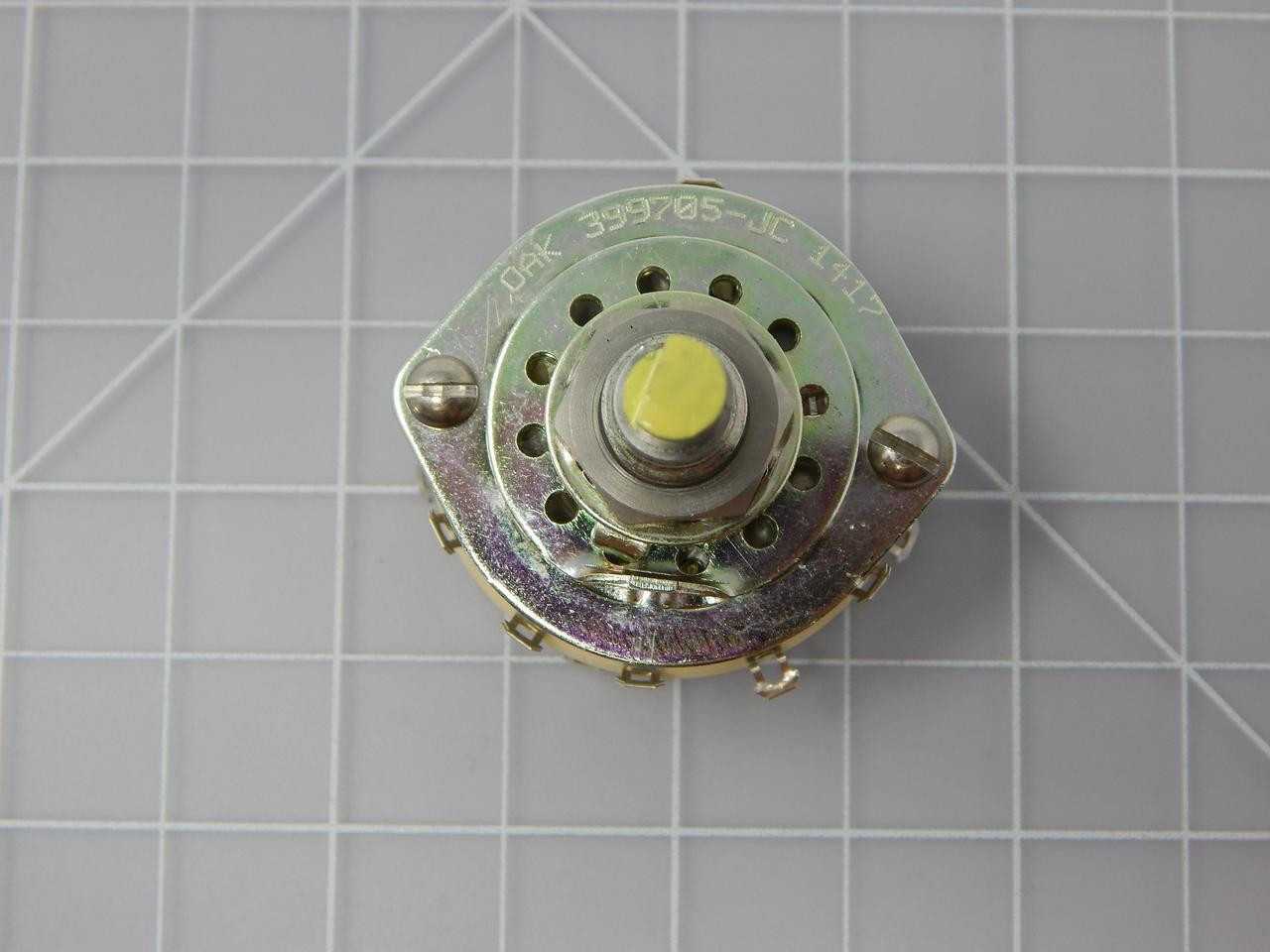 Micro Switch 114V8014-5 Rotary Switch, SPDT, Momentary, 3 Positions, 5A Current, 28VDC Voltage - SWITCHES