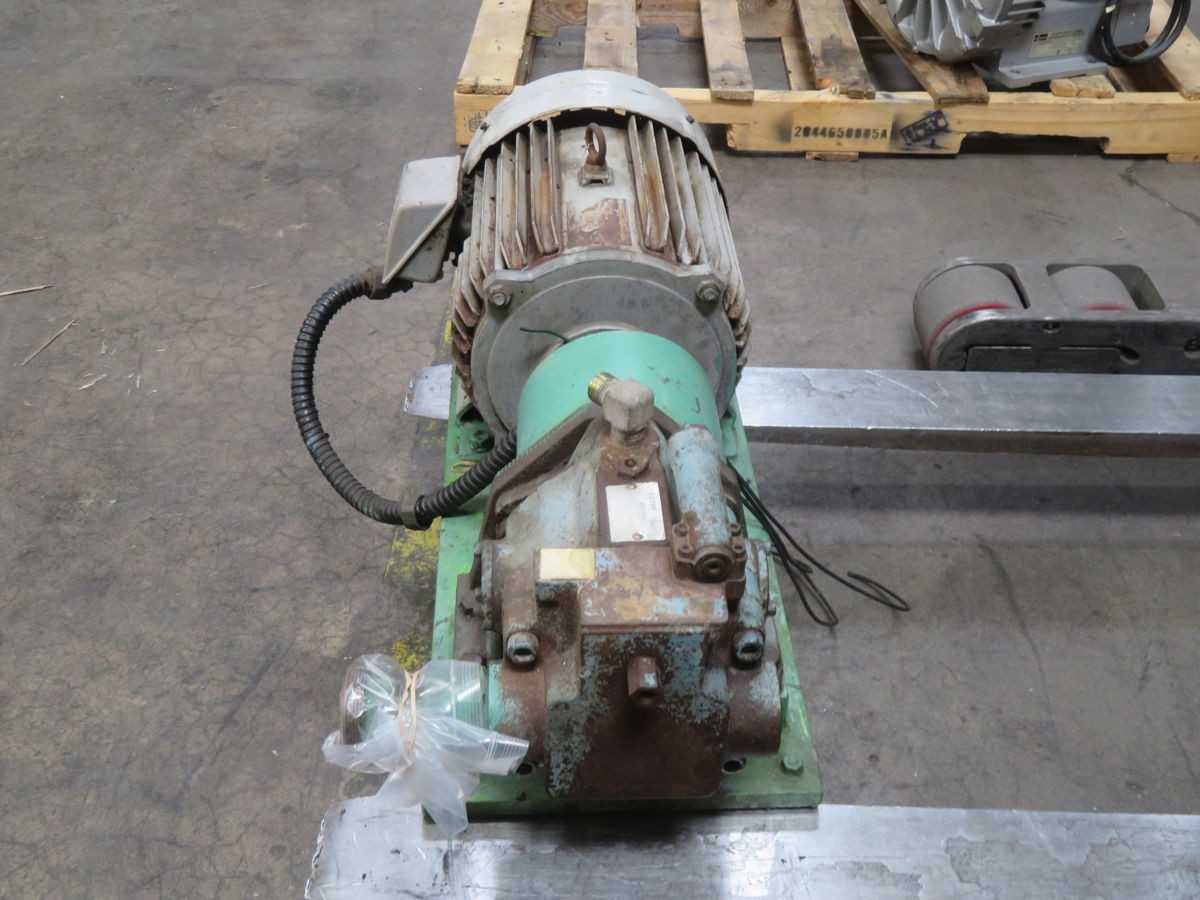 Daikin V38A-1RX-80 High-Performance Variable Displacement Piston Pump With Motor T268170 - HYDRAULIC PISTON PUMP