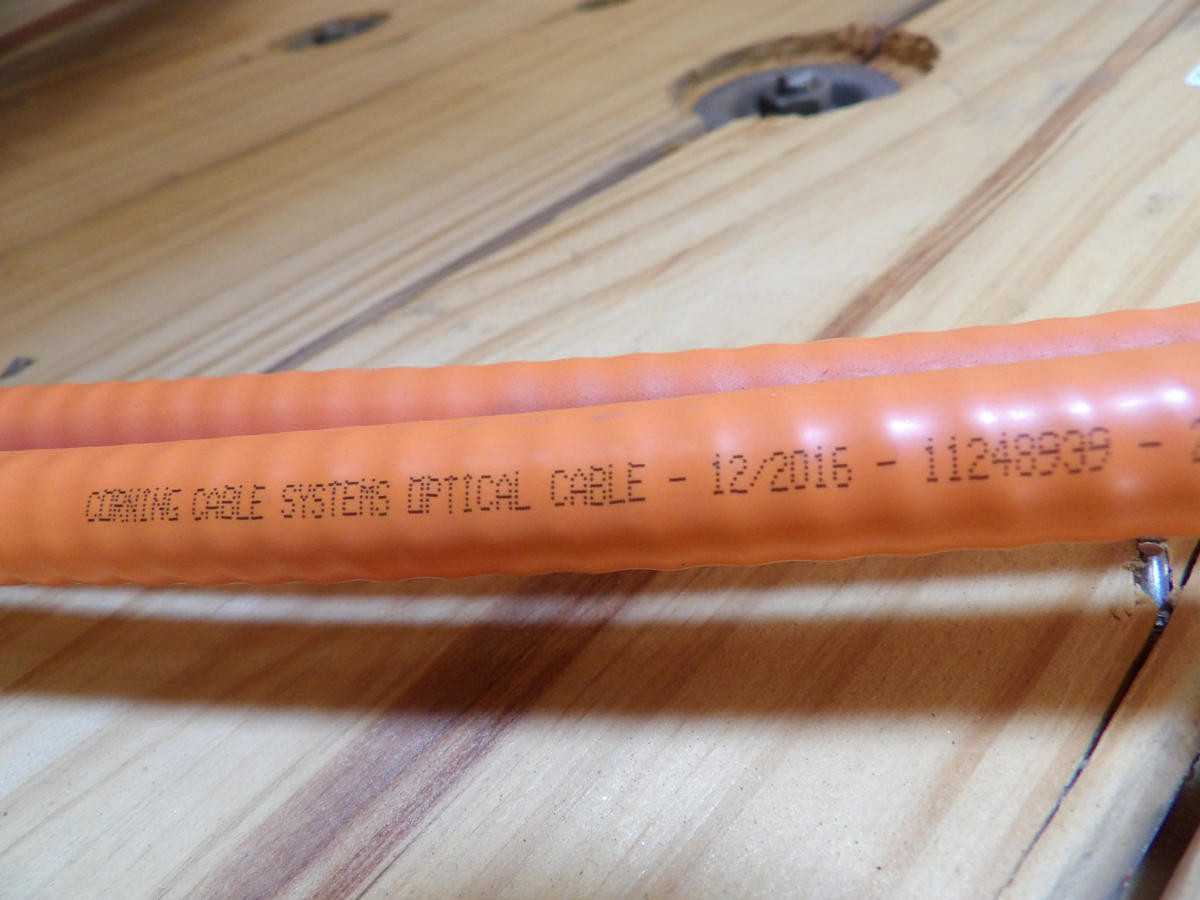 Corning 024K81-33130-A1 Multi Mode Fiber Optic Cable, 12 Fiber, 62.5μm Core OM1, Armored - FIBER OPTIC CABLE