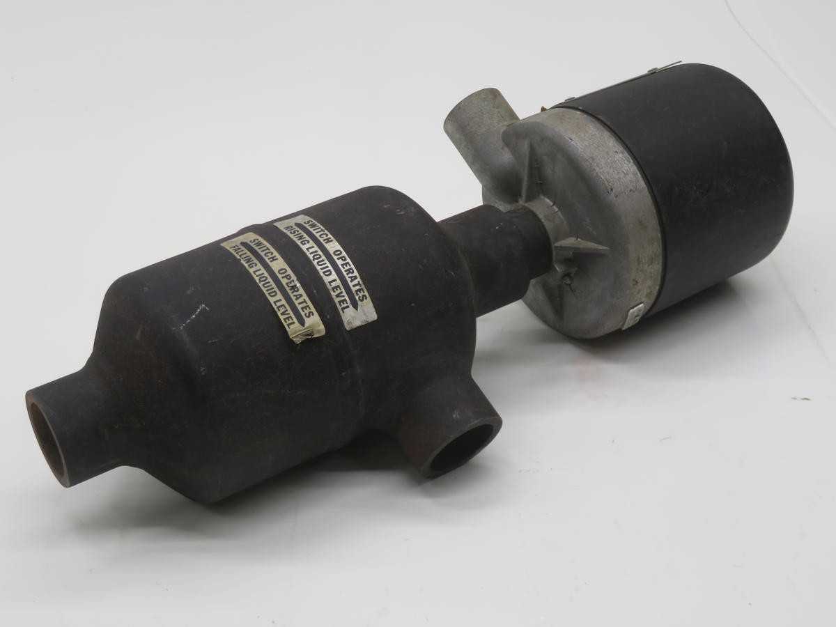 MAGNETROL XB73-1B20-BDG LIQUID LEVEL CONTROL SWITCH T228250 - LEVEL MEASUREMENT