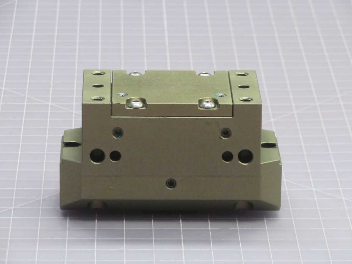 SCHUNK PGN 100-1 370102 UNIVERSAL GRIPPER T265618 - GRIPPERS