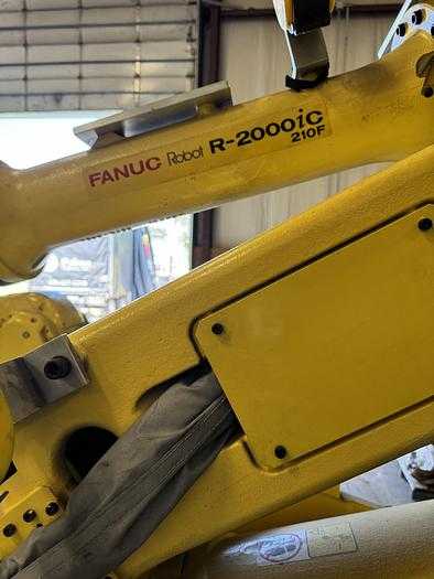 2016 FANUC R-2000IC/210F INDUSTRIAL ROBOT, 210KG PAYLOAD, 2655MM REACH, R-30IB CONTROL - ARTICULATED ROBOTS