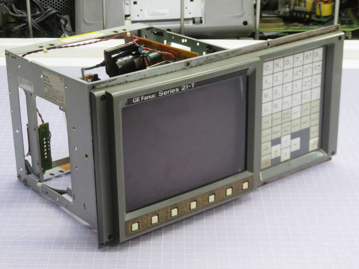 FANUC A61L-0001-0093 N860-3755-T901 SERIES 21-T CONTROL ASSY T264032 - OPERATOR INTERFACE PANELS