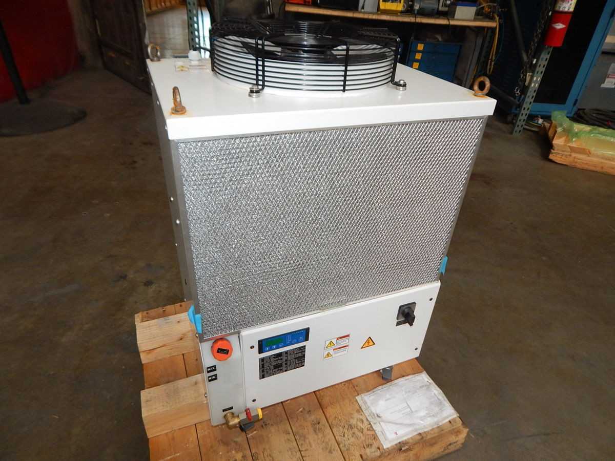 H.I.B. Systemtechnik RFCS-G2-001500-W-L-R25-2-IW-UL Chiller, 220 VAC, Single Phase - CHILLERS