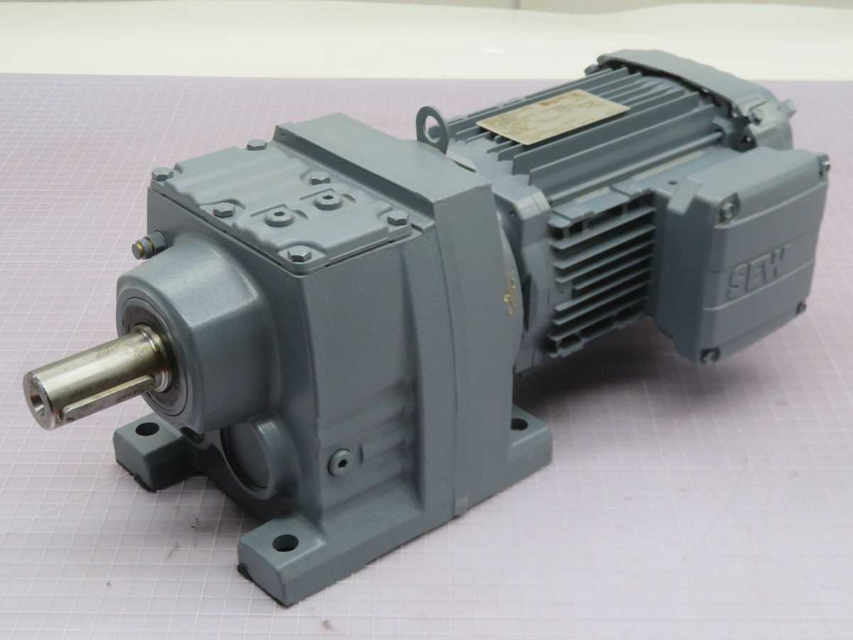 SEW-EURODRIVE R47 DRN80M4 01.8282909601.0001.23 HELICAL GEARMOTOR T264884 - GEAR REDUCERS