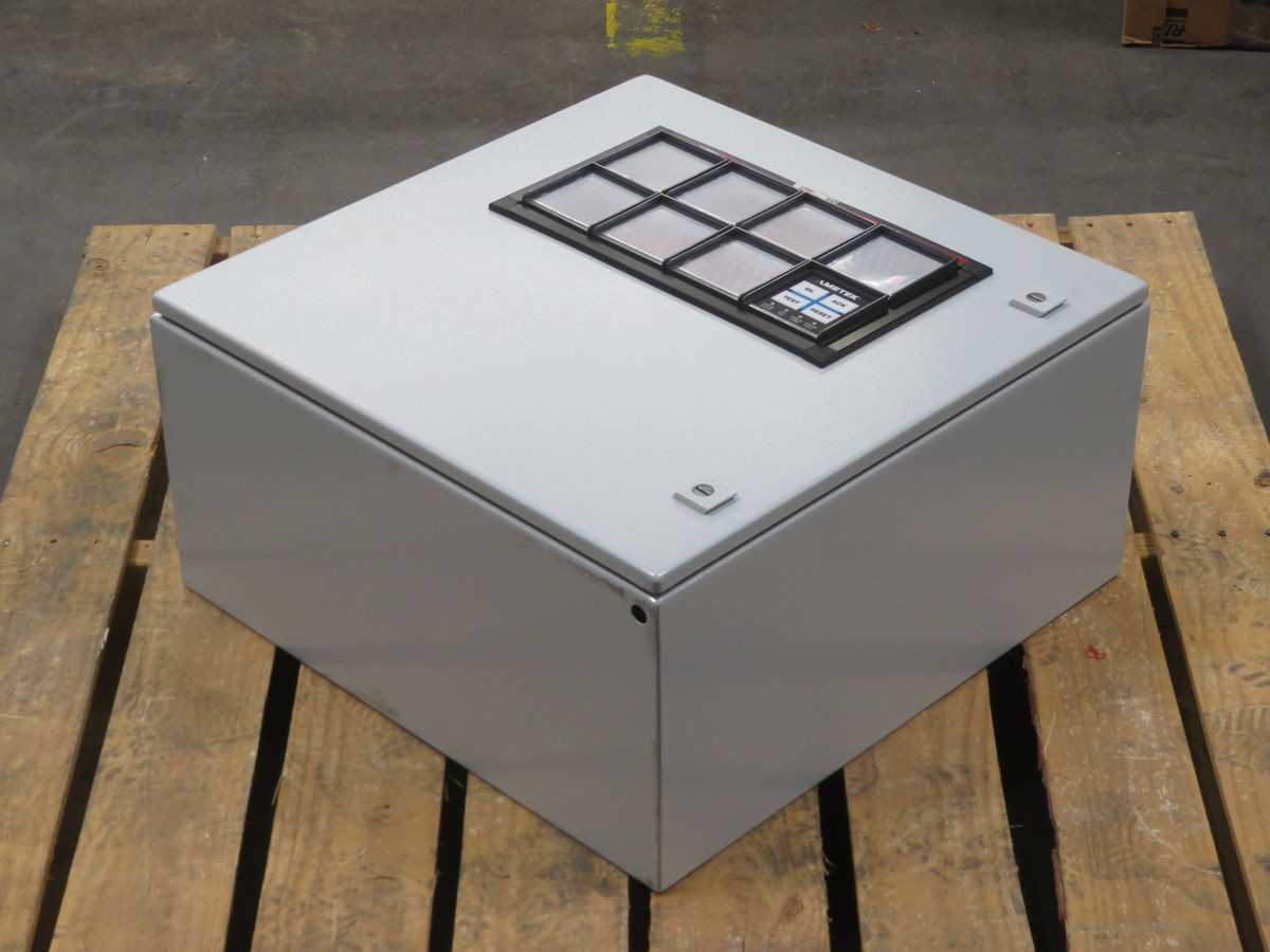 Ametek 250120-01-30-800 Annunciator, 4 Inputs, 24 VDC Power, ISA-18.1 F1A Alarm, Panel Mount - OPERATOR CONTROLS