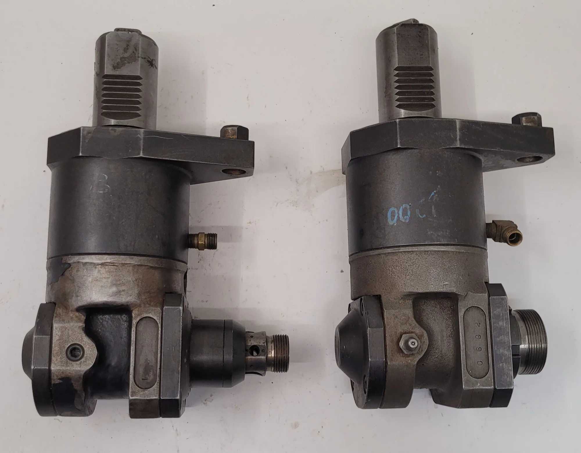 MAZAK RIGHT ANGLE LIVE TOOL HOLDER (OAL: 9-3/4", WIDTH: 5-1/4", ARBOR: 1.25") - MACHINING TOOLING & PARTS