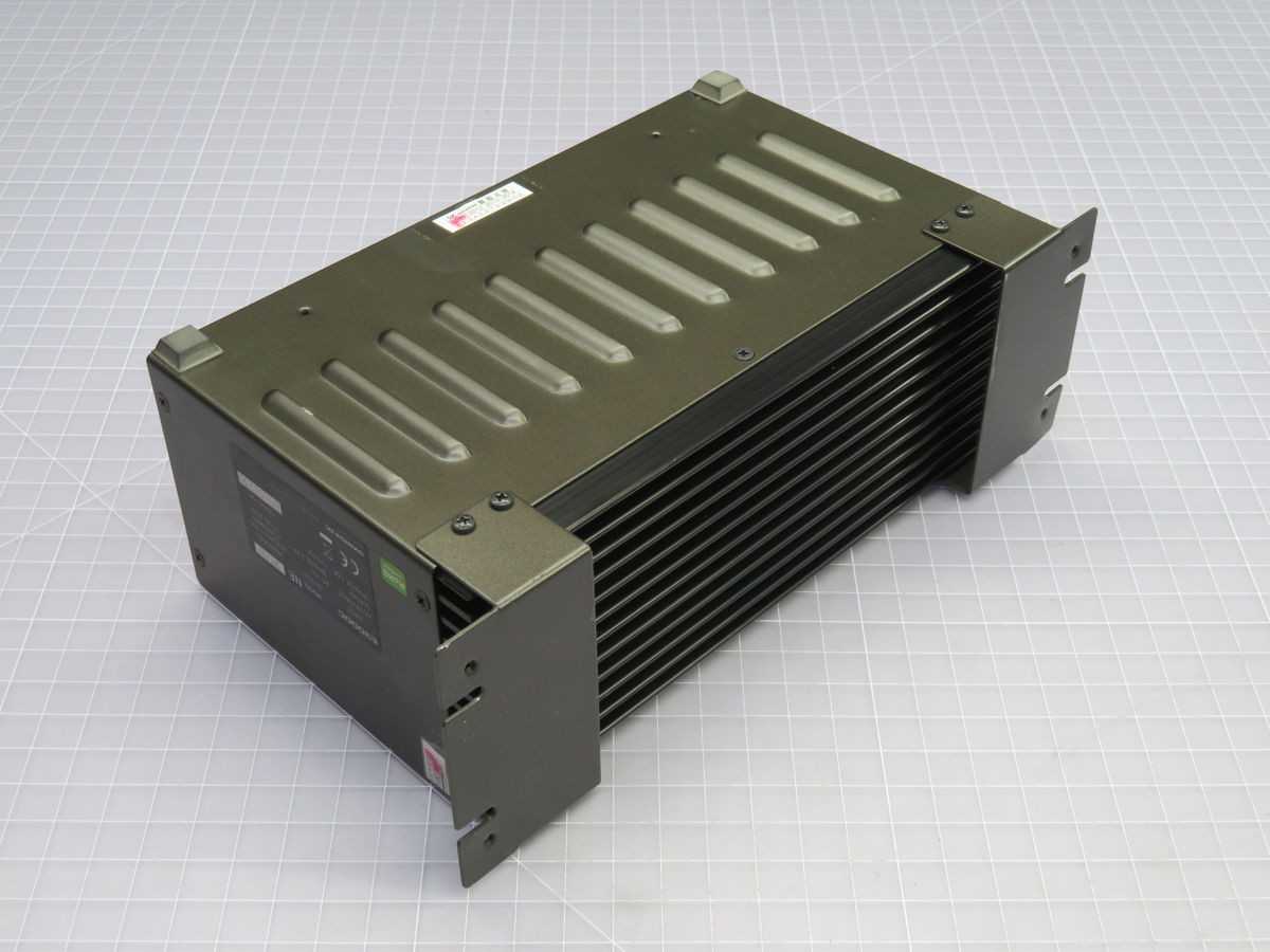 NAKANISHI E3000C-NE-211H SPINDLE CONTROL UNIT, 100-240V IN, 33V OUT, 350W POWER, 0-1KHZ FREQ - MOTOR DRIVES