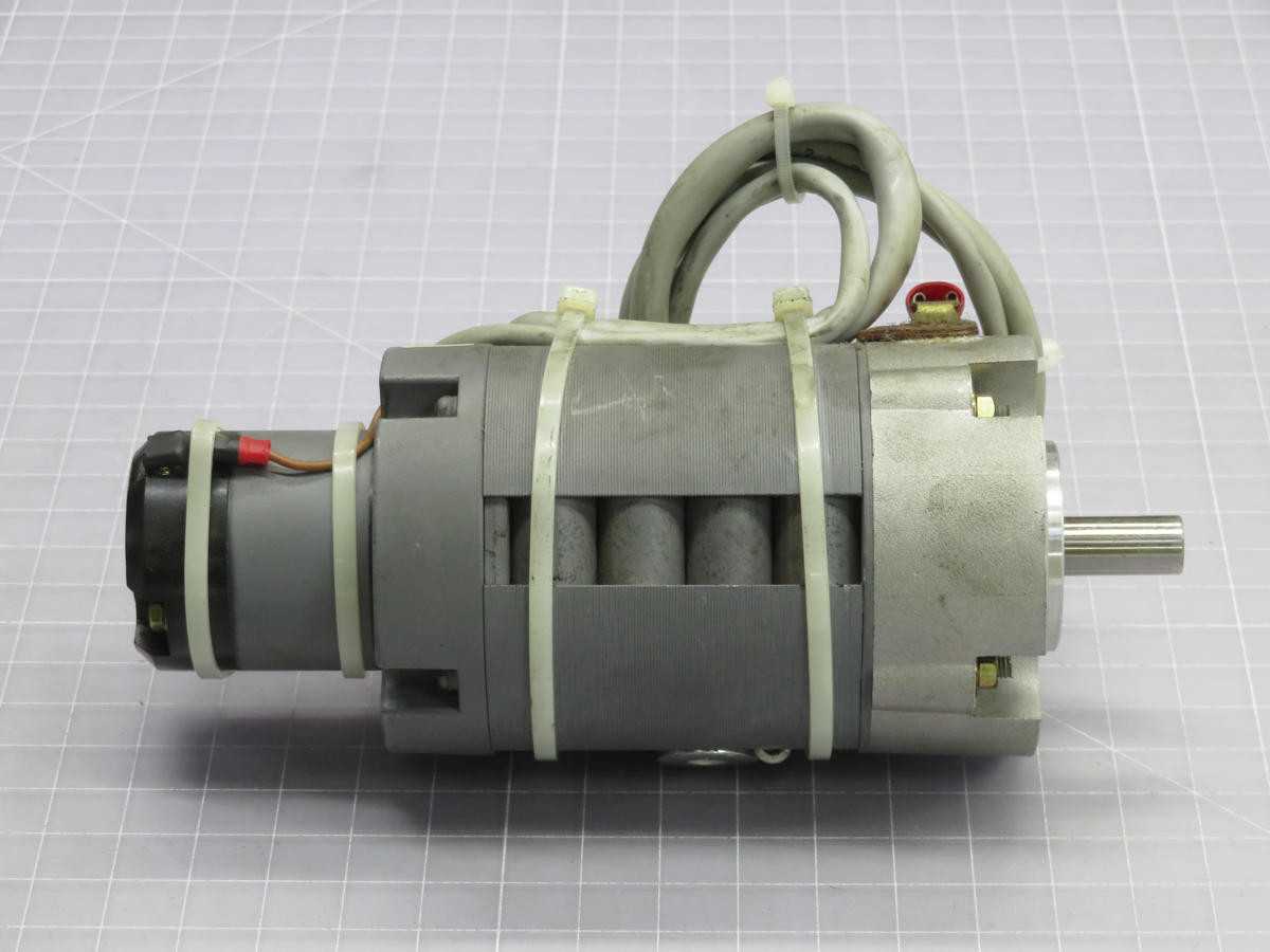 ABB UGTMEM-03LBB11 SERVO MOTOR, 90 W POWER, 0.29 NM TORQUE, 3000 RPM SPEED - SERVO MOTORS