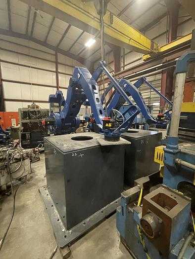 2015 FANUC M410IB/700 PALLETIZING ROBOT, 700KG PAYLOAD, 3143MM REACH, R30IB CONTROLLER - ARTICULATED ROBOTS