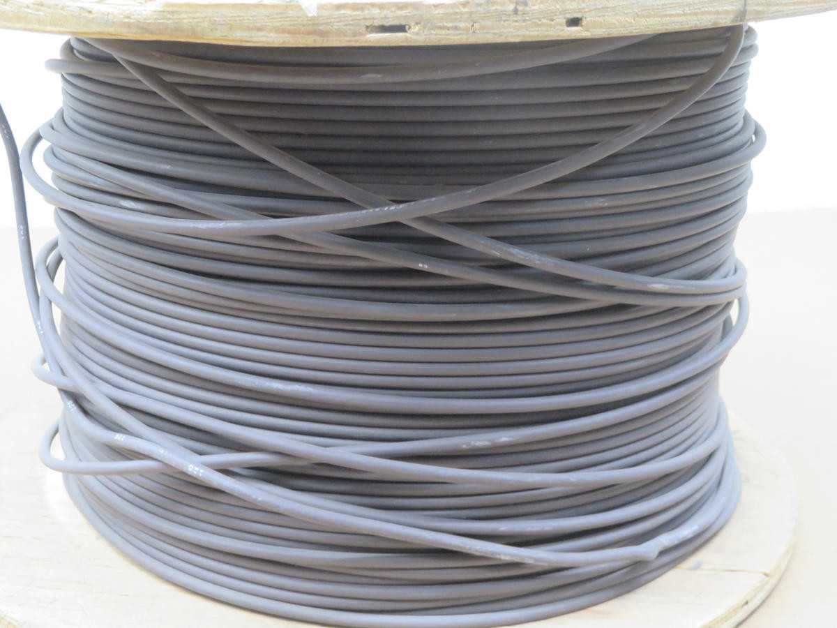 LOT OF 1800 ROHS 8SXLI - ELECTRICAL WIRE