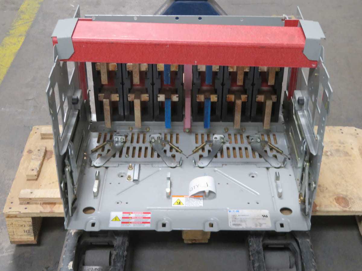 EATON 6D33692G51 DRAWOUT CASSETTE FRAME, 3200A RATING - CIRCUIT BREAKERS