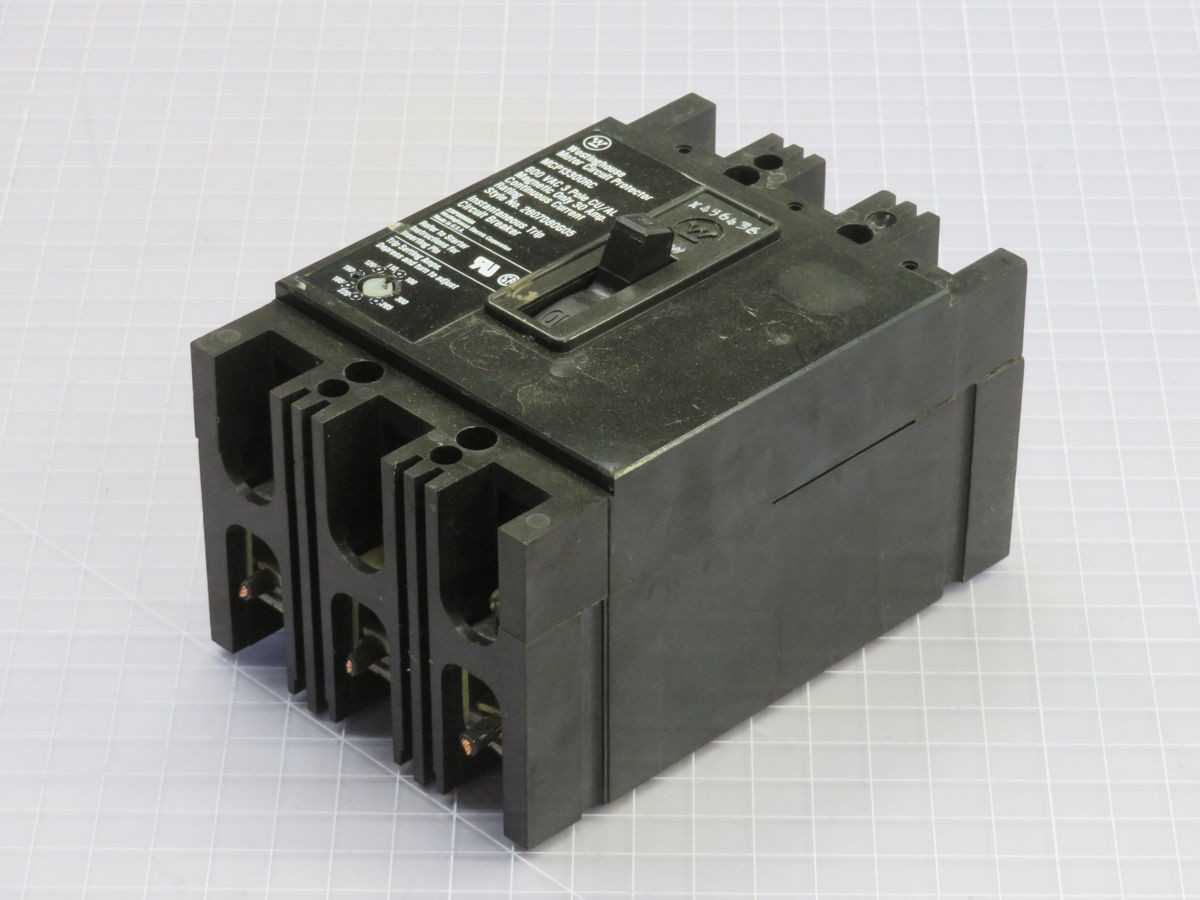 WESTINGHOUSE MCP13300RC 2607D80G05 MOLDED CASE CIRCUIT BREAKER T259199 - CIRCUIT BREAKERS