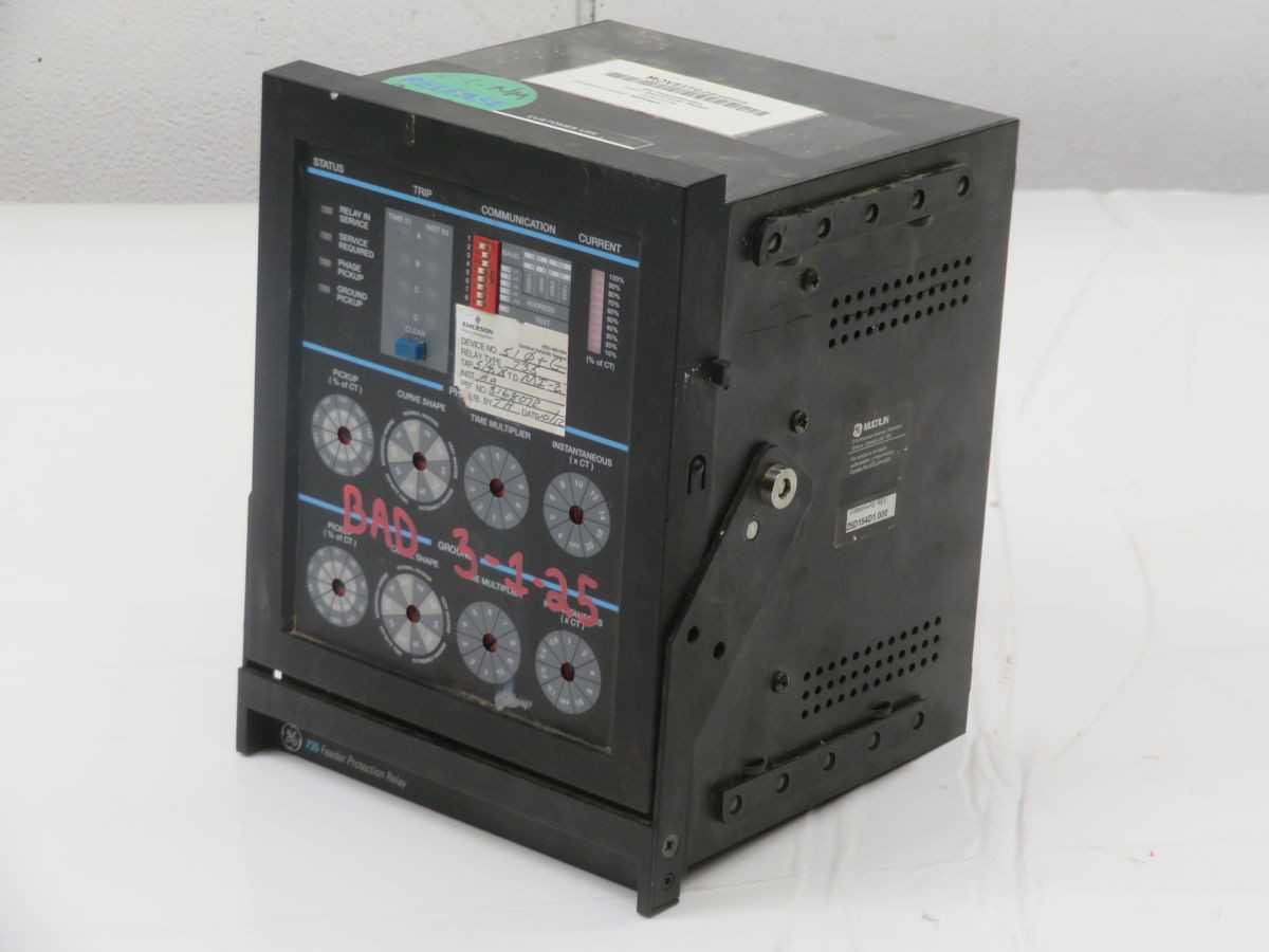 LOT OF 3 GE SR735 MOVEIT0284095 FEEDER PROTECTION RELAY T265630 - PROTECTION RELAY