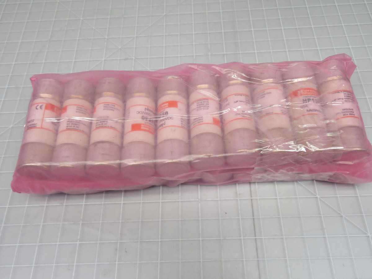 LOT OF 20 MERSEN HP15P50 HELIO PROTECTION FUSE - FUSES