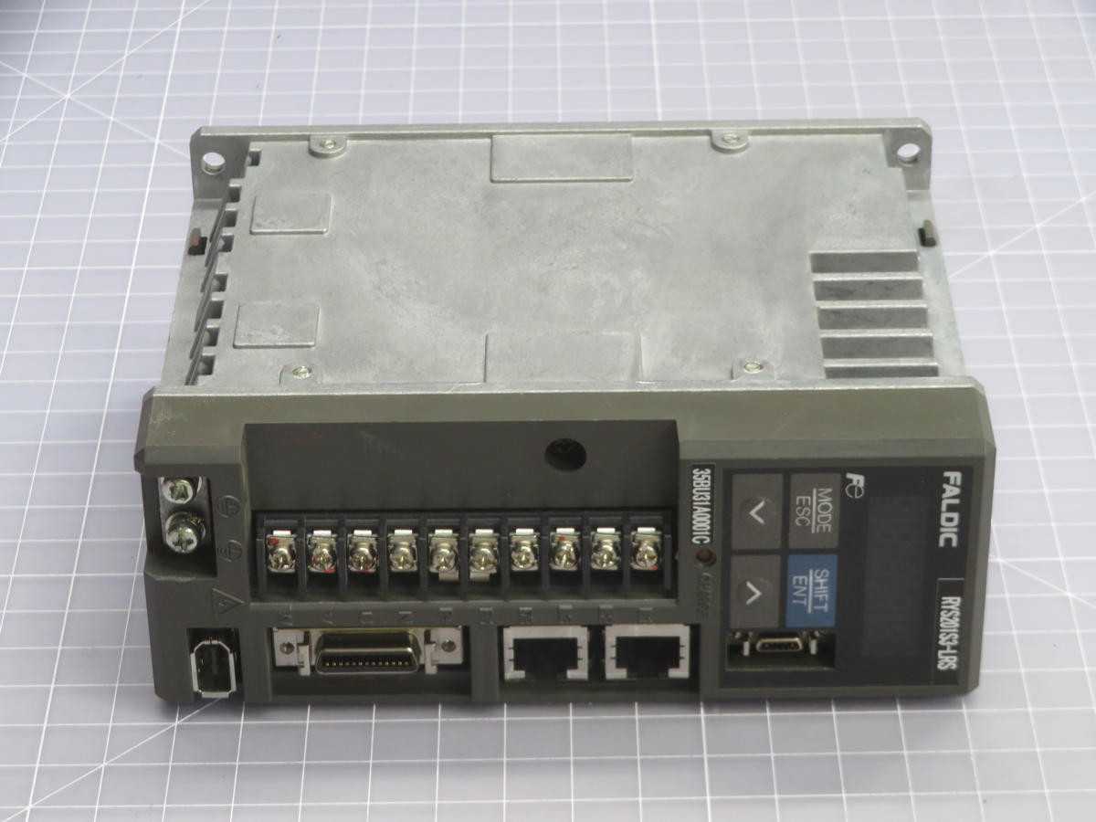 FUJI RYS201S3-LRS SERVO DRIVES, 200-230V AC, 3.4A INPUT, 200W OUTPUT, 1.2A OUTPUT - SERVO DRIVES