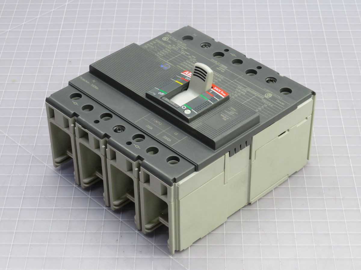 ABB XT3NU4200AFF000XXX SACE TMAX XT3 N 225 MOLDED CASE CIRCUIT BREAKER 1SDA075127R1 T257882 - CIRCUIT BREAKERS
