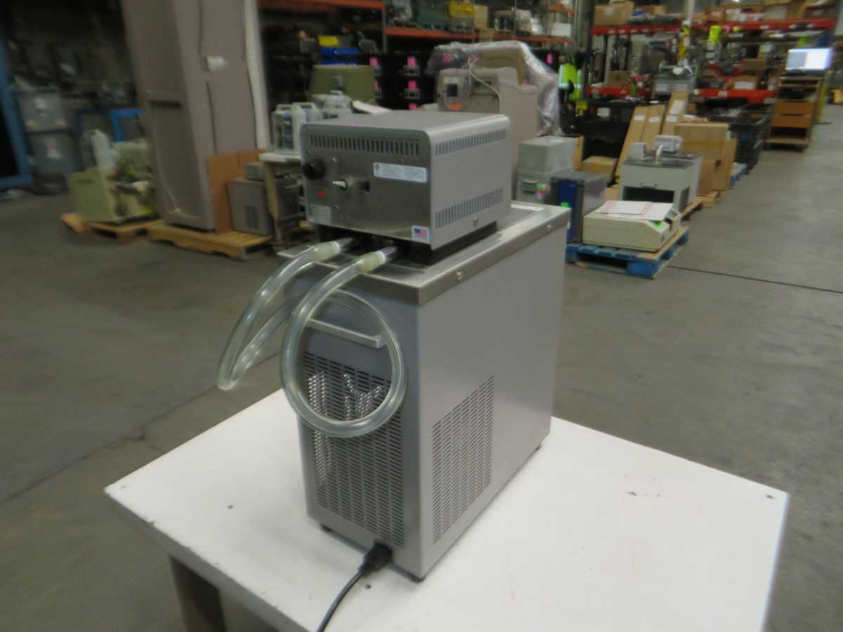 POLY SCIENCE 1166 DIGITAL HEATED REFRIGERATED RECIRCULATOR CHILLER - LAB & SCIENTIFIC