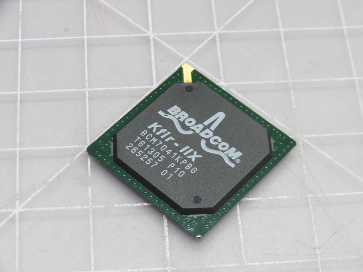 LOT OF 175 BROADCOM 15-1005106-01 BCM7041KPBG RISC MICROPROCESSOR T205594 - ELECTRONIC COMPONENTS