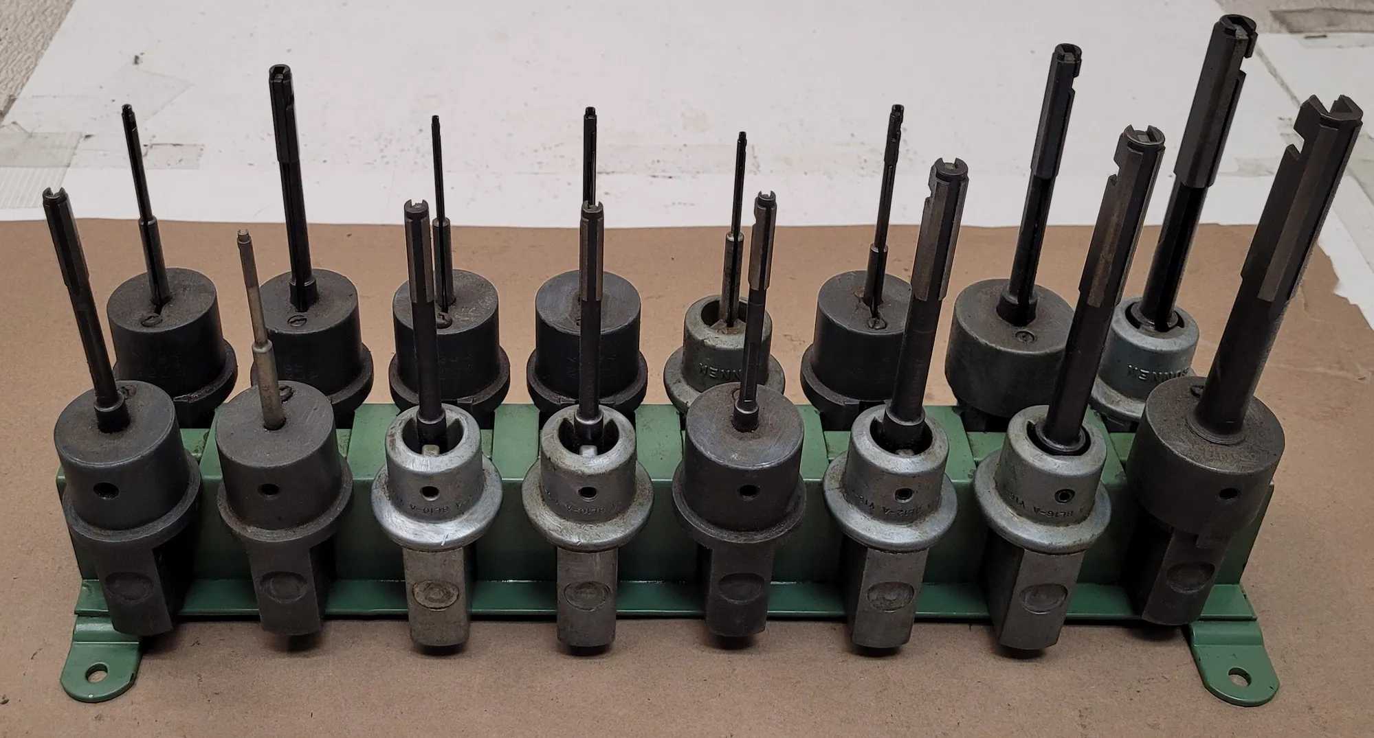 SUNNEN HONING MANDREL SET WITH RACK (SET OF 16) - MACHINING ACCESSORIES & TOOLING