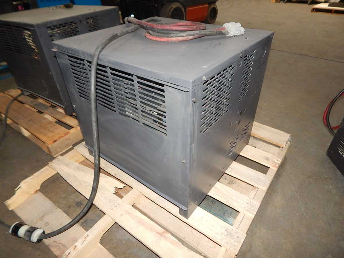 ENER SYS EH3-12-900 24 VOLT FORKLIFT BATTERY CHARGER 900 AH M6850 - FORKLIFTS