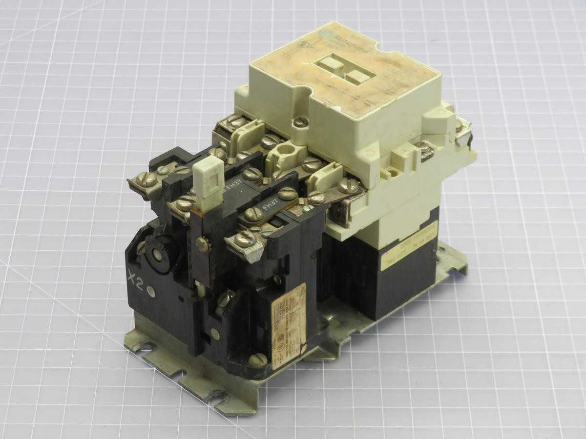 WESTINGHOUSE A200M4CAC1 STARTERS, NEMA 4, 3-PH, 600V MAX, 135A CONT, 60HP MAX - CONTACTORS
