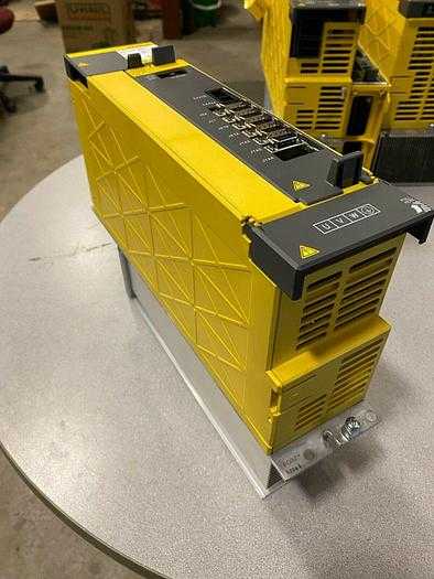 FANUC A06B-6121-H011#H550 ALPHA I SPM-11HVI SPINDLE AMPLIFIER 400V 13.2KW 23A - SERVO DRIVES