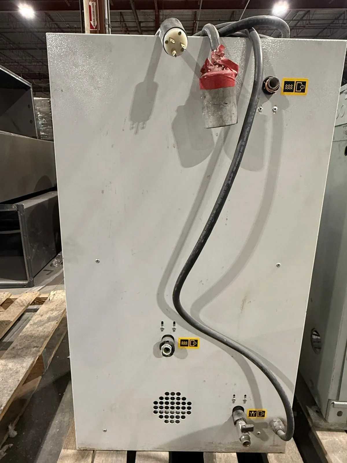 2014 FRIULAIR CWM004-UE CHILLER 0.810 TON 230V 1-PH R407C 90LBS - CHILLERS