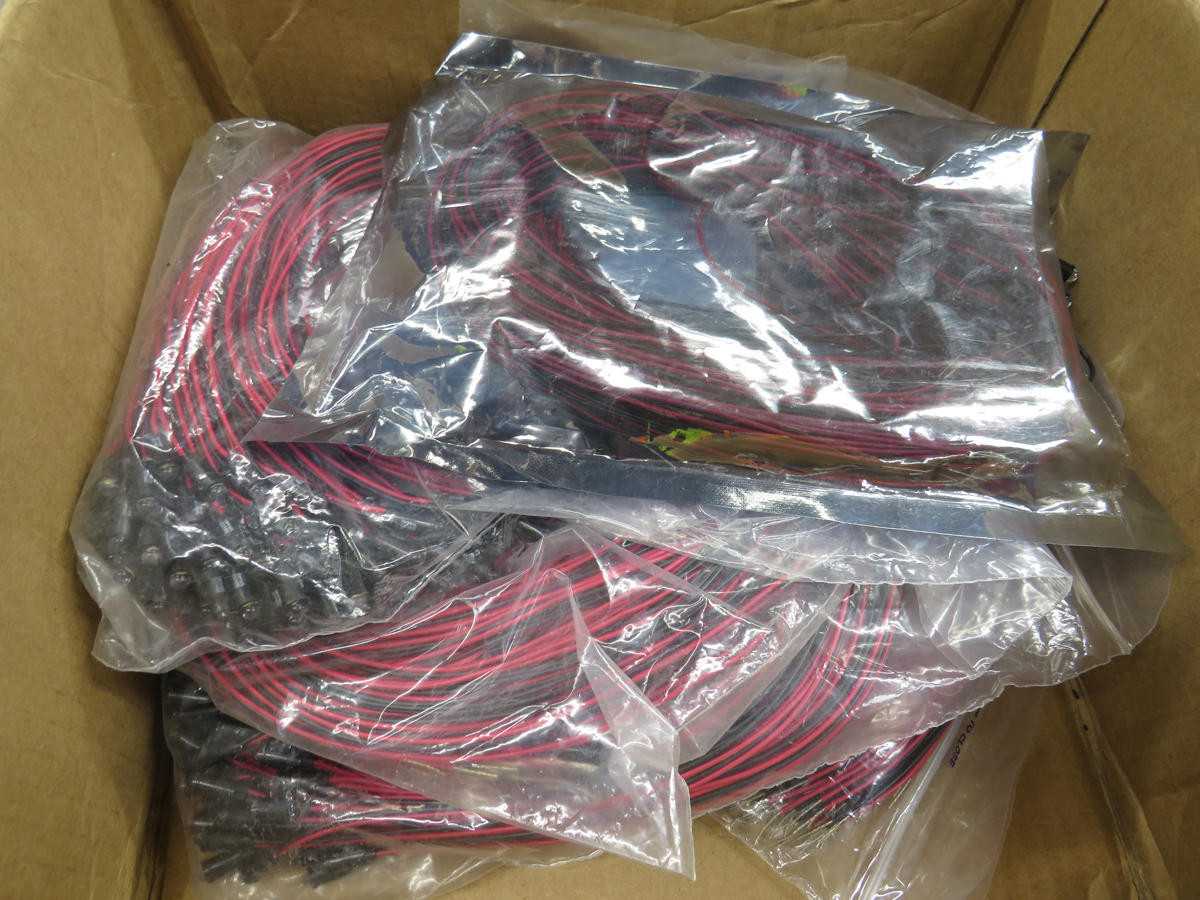LOT OF 750 DIALIGHT 559-6401-007F LED PANEL MOUNT INDICATORS - PANEL METERS