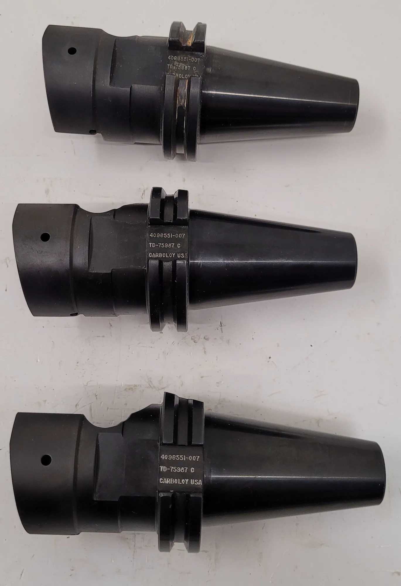 CARBOLOY INDEXABLE END MILL W/ CAT 40 TAPER - 5.75” OAL, 3” PROJECTION, 2.00” BODY WIDTH - MACHINING TOOLING & PARTS