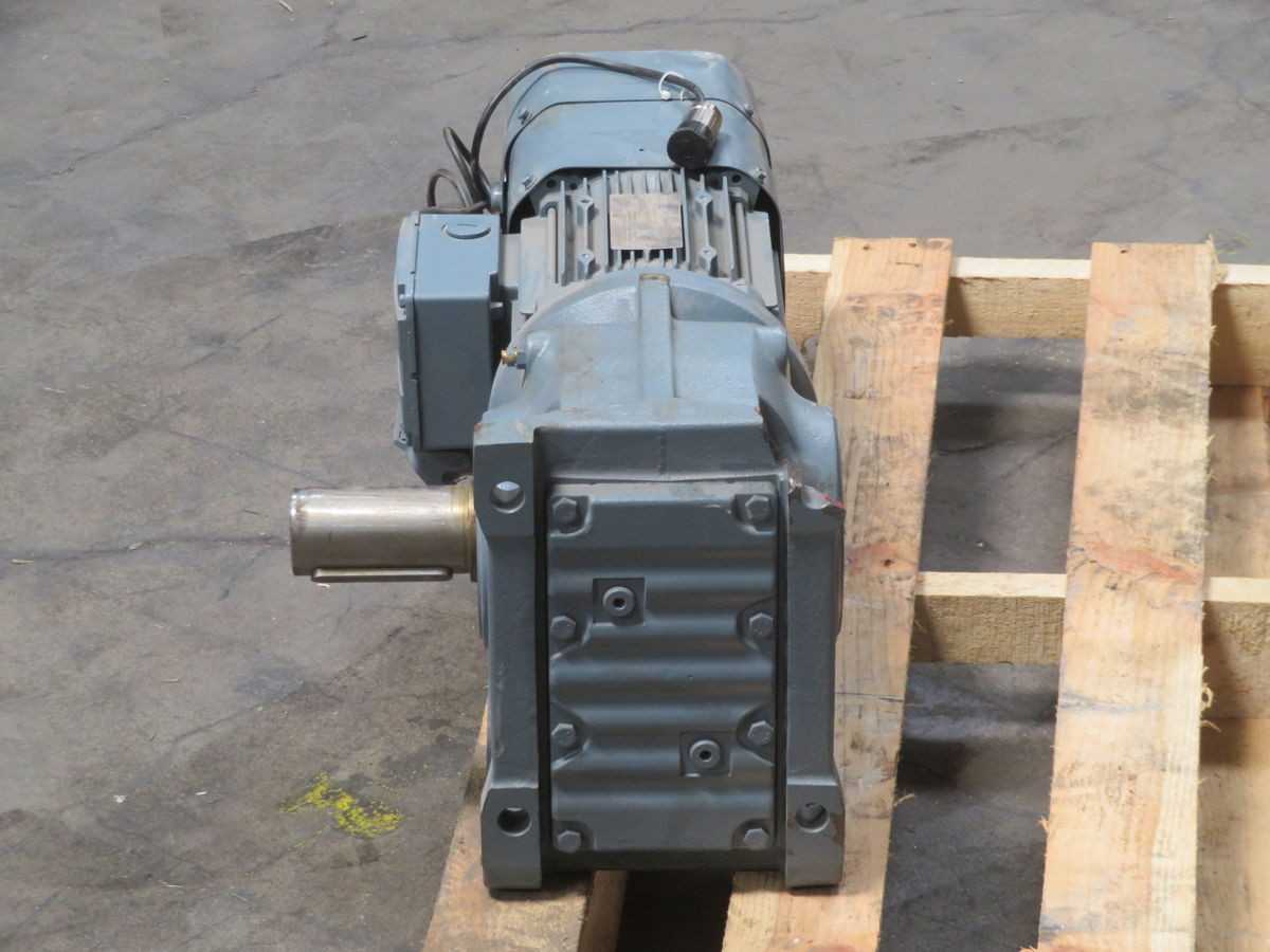 SEW Eurodrive K77 DRE90L4BE2/ASE1/TH/AS7H Motor T263302 - GEAR REDUCERS