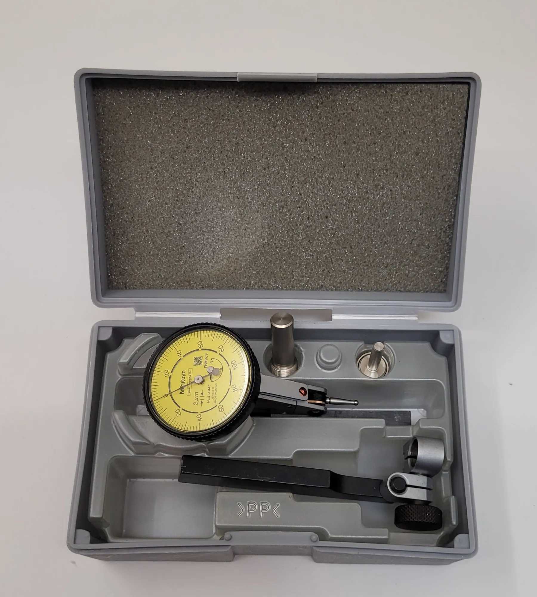 MITUTOYO NO 513-445 DIAL TEST INDICATOR, CARBIDE CONTACT POINT, 0.4MM RANGE, .002MM GRAD. - MACHINE TOOLING