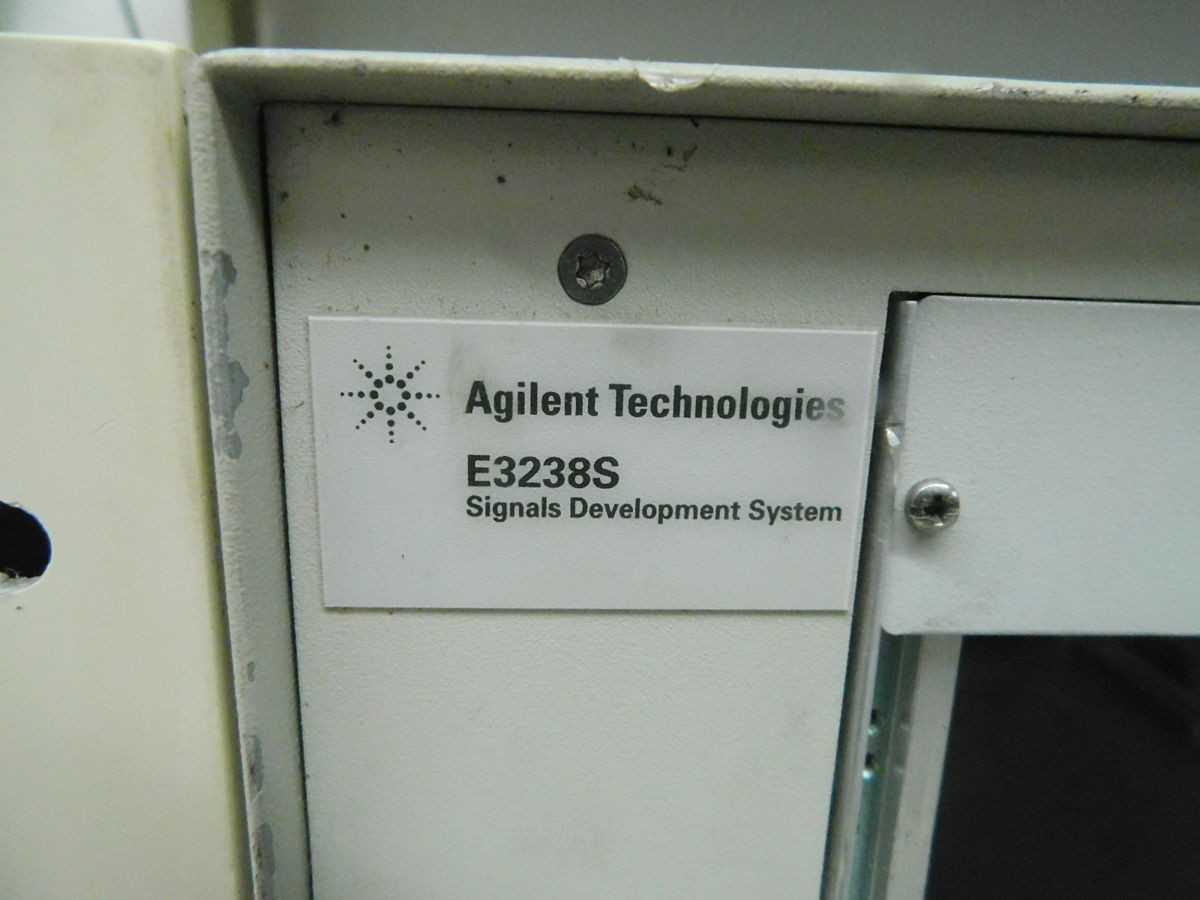 AGILENT E3238S SIGNALS DEVELOPING SYSTEM MAINFRAME VXI M6842 - POWER SUPPLIES