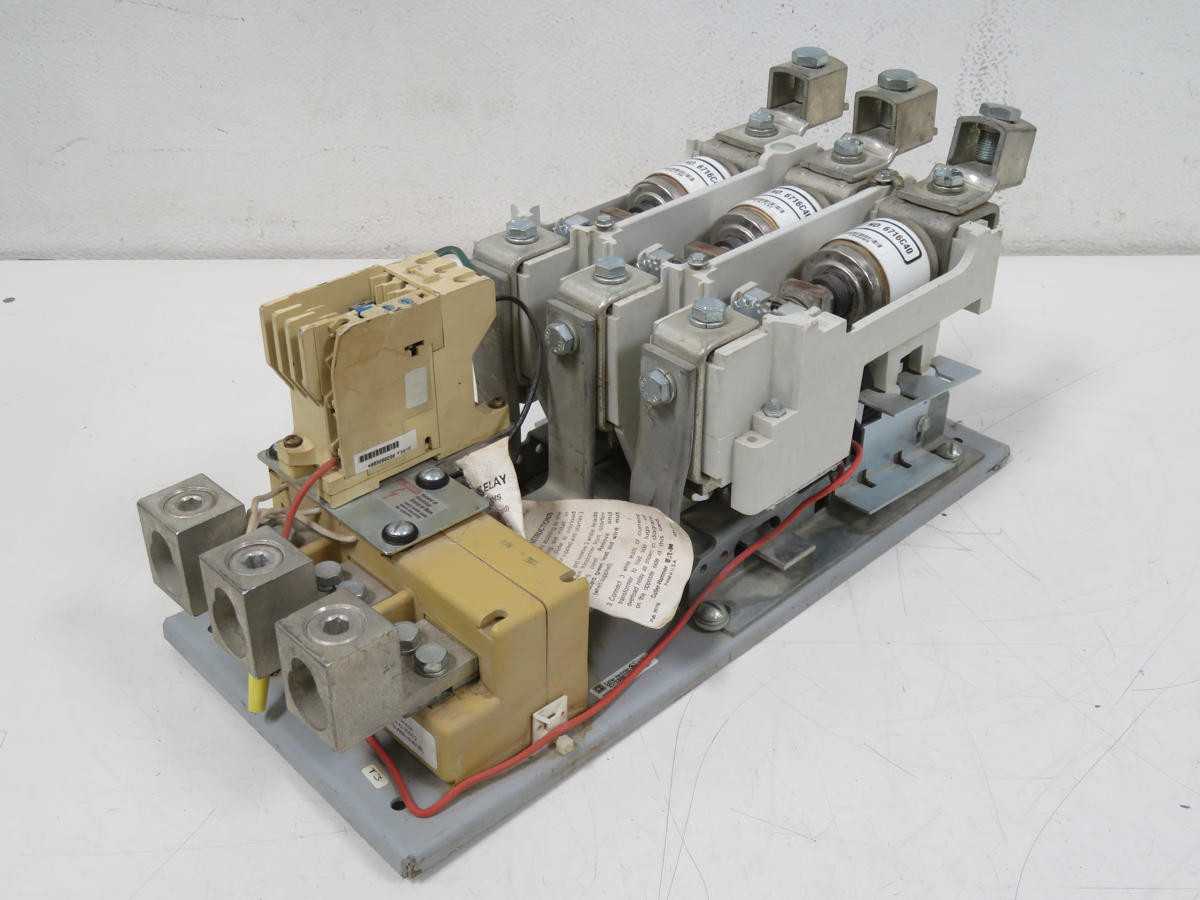 Cutler Hammer CV10GN3 Contactors, 3-Pole, Size 5, 5 kV Voltage, 400 A Current, 50 kA Interrupting Current - DC CONTACTOR