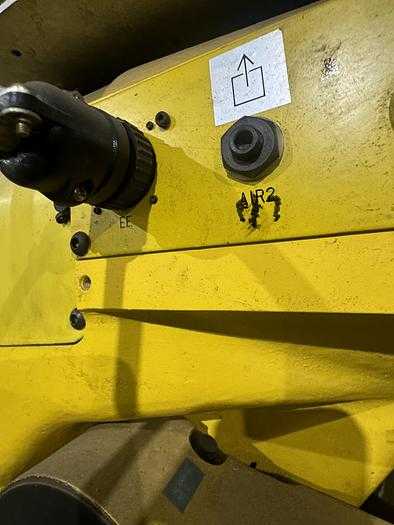 2001 FANUC S-500I Robot, 15kg Payload, 2739mm Reach, RJ3 Controller, High Precision