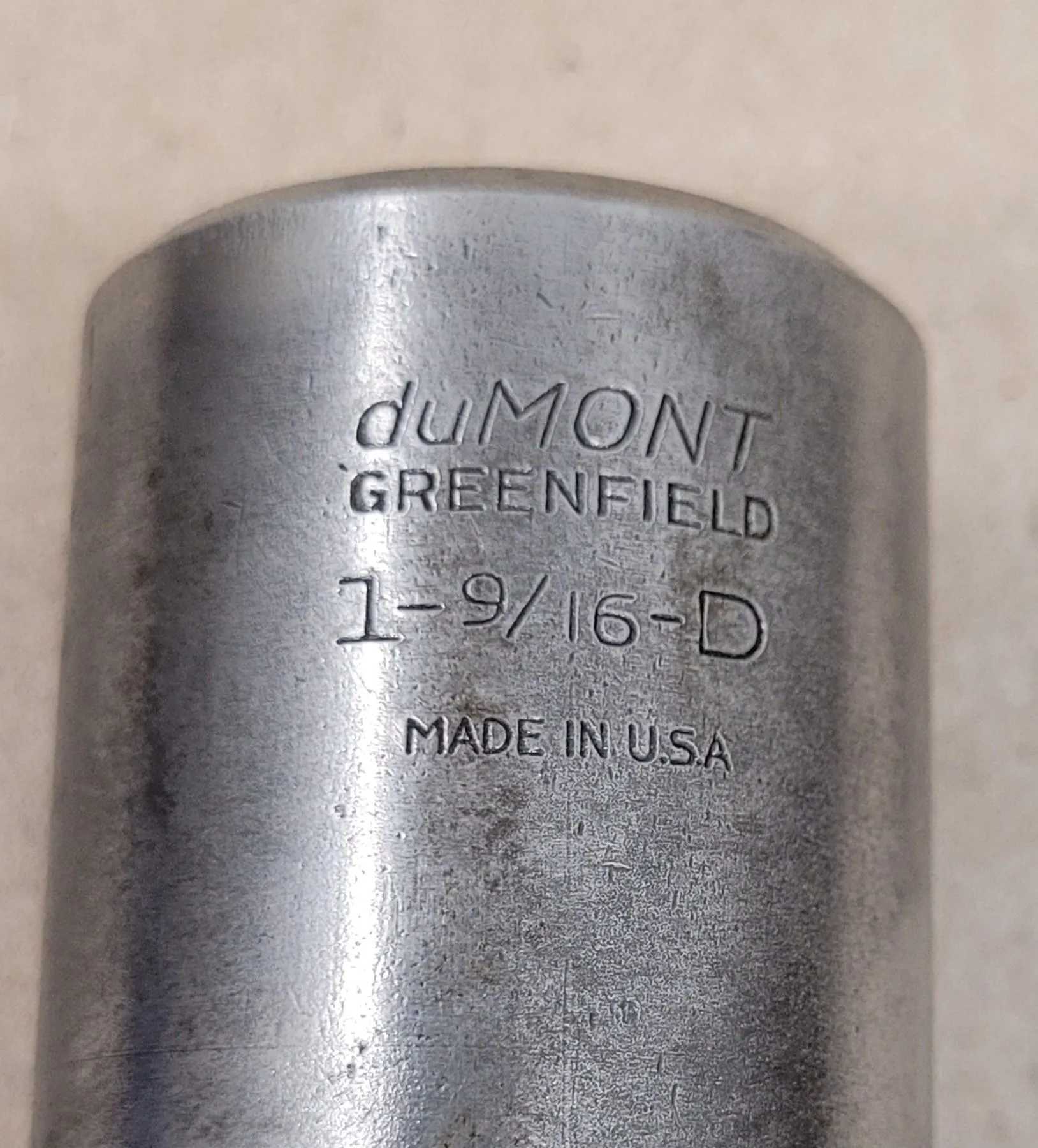 DUMONT KEYSEATER BROACH BUSHING 1-9/16-D OAL 4” OVERALL DIAMETER 1-9/16” STYLE D SLOT 9/16" - MACHINE TOOLING