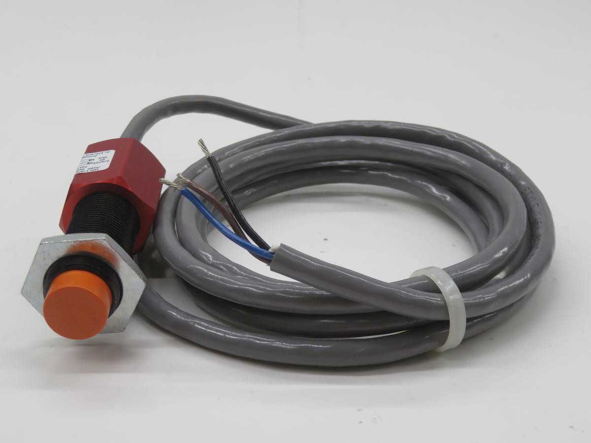 NAMCO EE510-21000 PROXIMITY SWITCH, 12.7MM SENSING, 8-28VDC, 200MA OUTPUT, IP67, -25/70C TEMP - SWITCHES