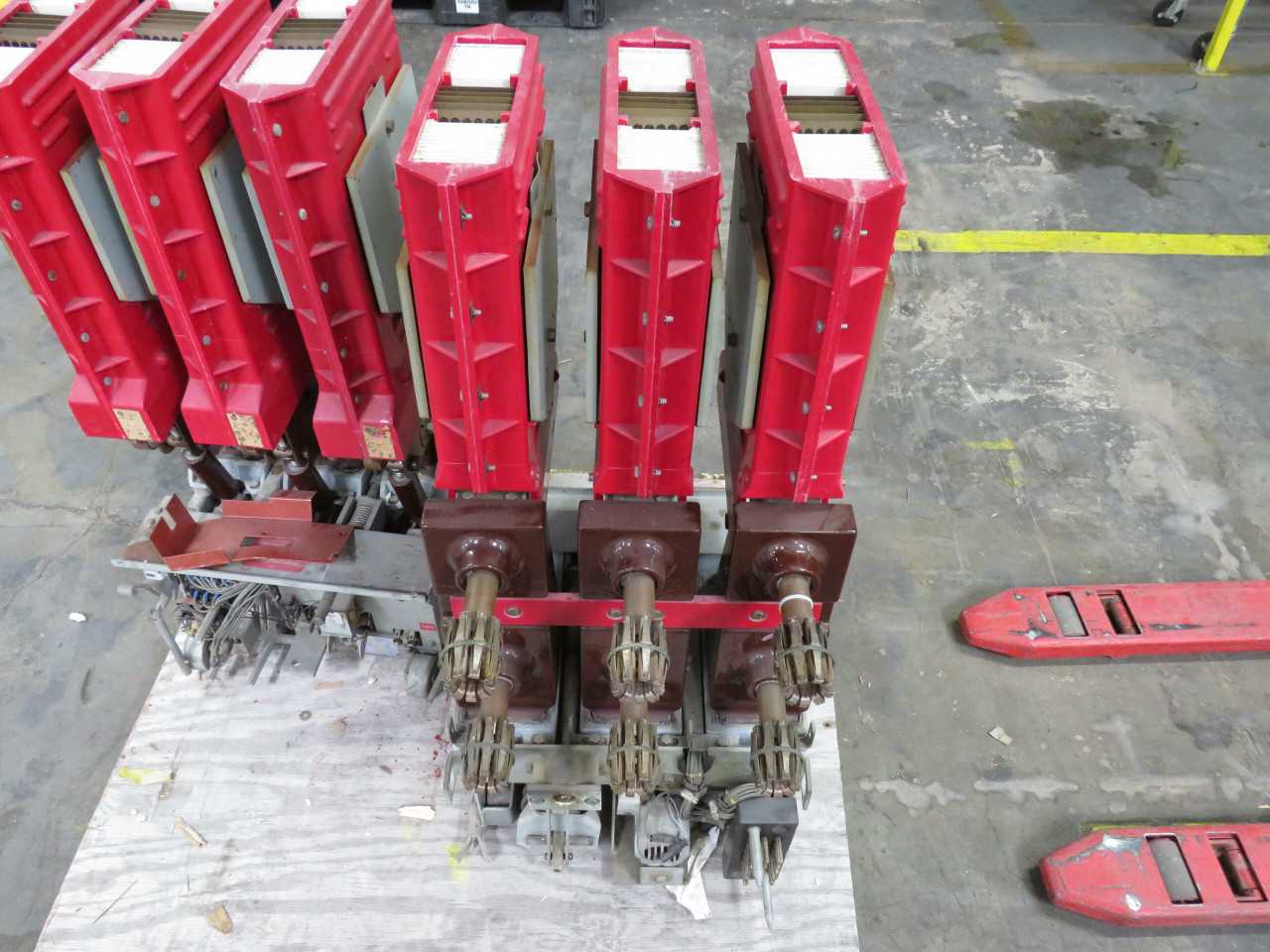 WESTINGHOUSE 25Y8123B AIR CIRCUIT BREAKER, 250 VAC OP VOLTAGE, 7 A CURRENT - CIRCUIT BREAKERS