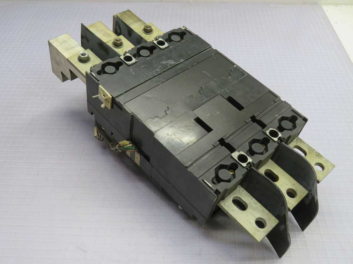 FUJI ELECTRIC SA603RUL DIN RAIL MOUNT CIRCUIT BREAKERS
T259474 - CIRCUIT BREAKERS
