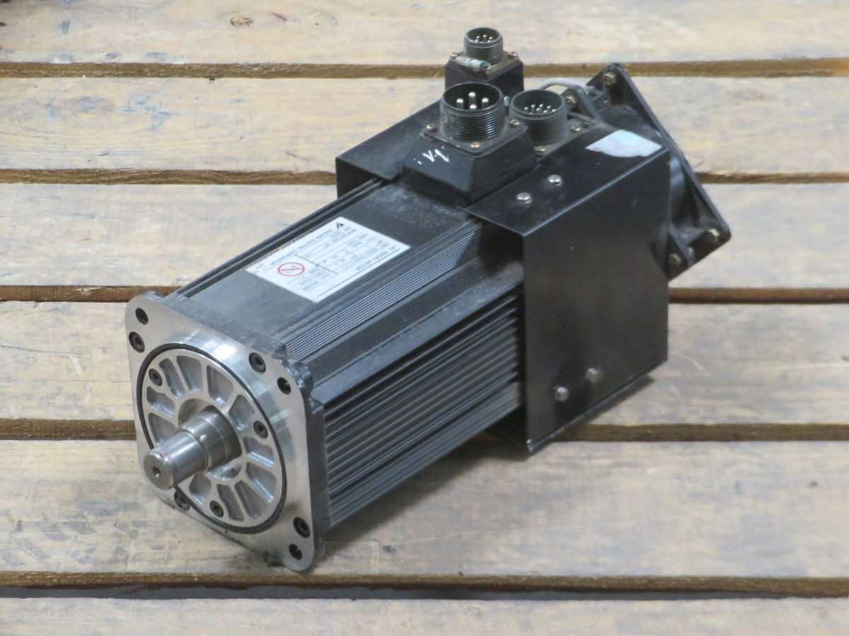 YASKAWA SGMS-70A6V-FJ11 SERVO MOTOR, 7.0 KW POWER, 3000 RPM SPEED, 22.3 NM TORQUE, 17-BIT ENCODER, IP65 - SERVO