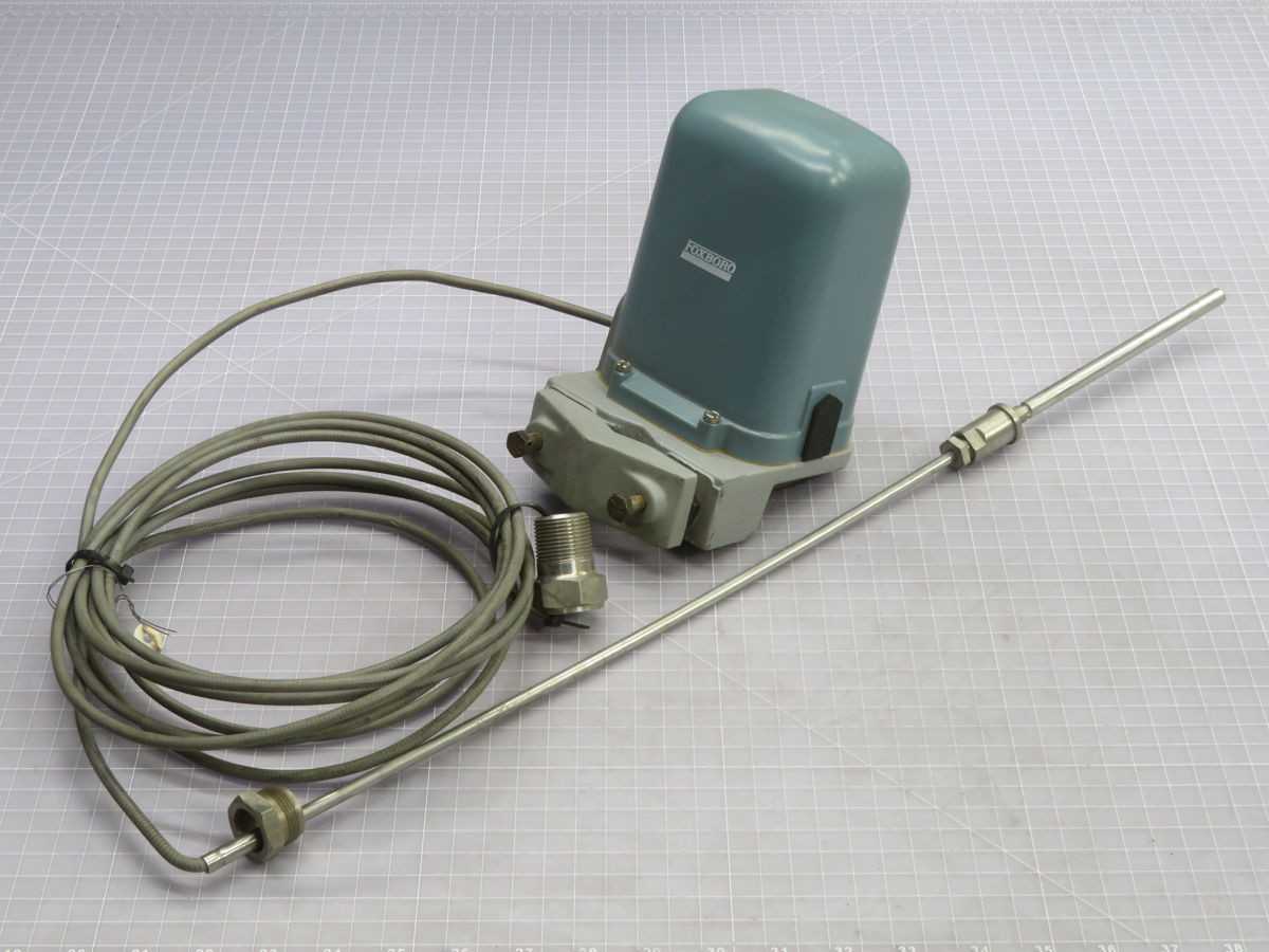 Foxboro 12A Temperature Transmitter, 50-200C Input Range, 3-15PSI Pneumatic Output, 0.5% Span Accuracy - PRESSURE TRANSMITTER